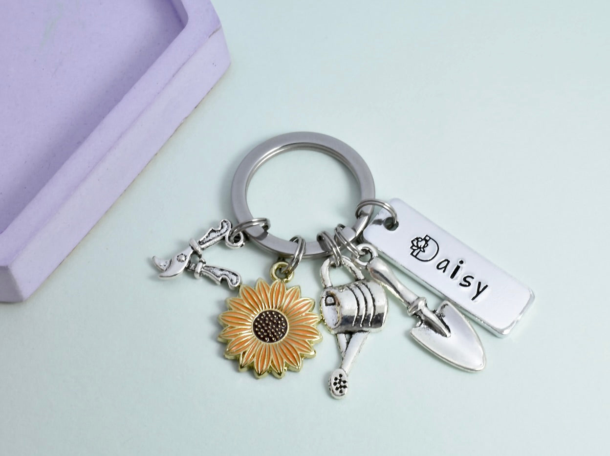 Gardener Gift • Personalised Gardening Keyring • Flower Keychain • Gift For Horticulturist • For Someone Who Loves Their Allotment