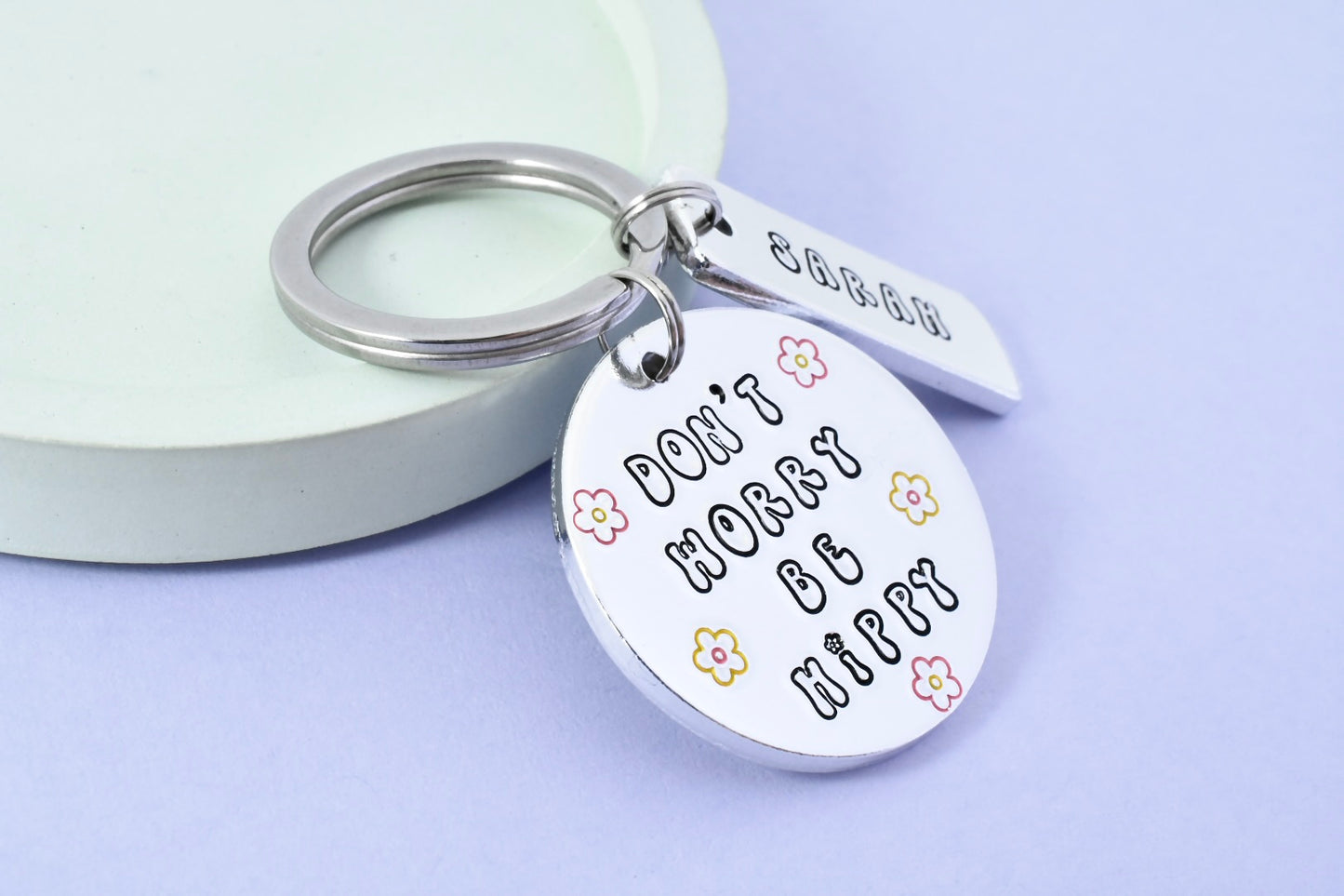 Personalised Don't Worry Be Hippie Keyring • Hippy Key Ring • Fan of the 60's • Cute Retro Gift • Boho Keychain • Hippie Vibes Gift