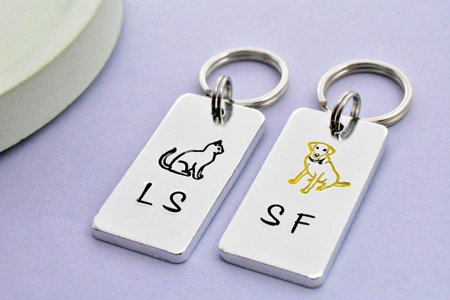 Personalised Black Cat vs Golden Retriever Keyring Set • Gift For Couples • Golden Retriever Boyfriend • Black Cat Girlfriend • BFF Gift
