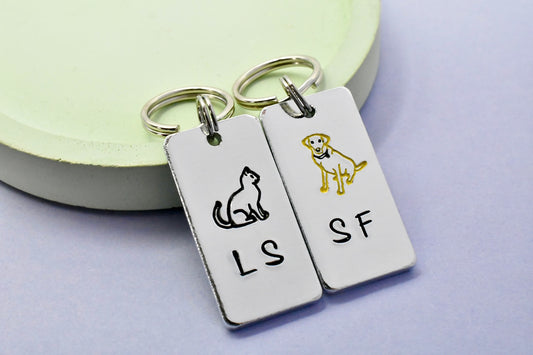 Personalised Black Cat vs Golden Retriever Keyring Set • Gift For Couples • Golden Retriever Boyfriend • Black Cat Girlfriend • BFF Gift