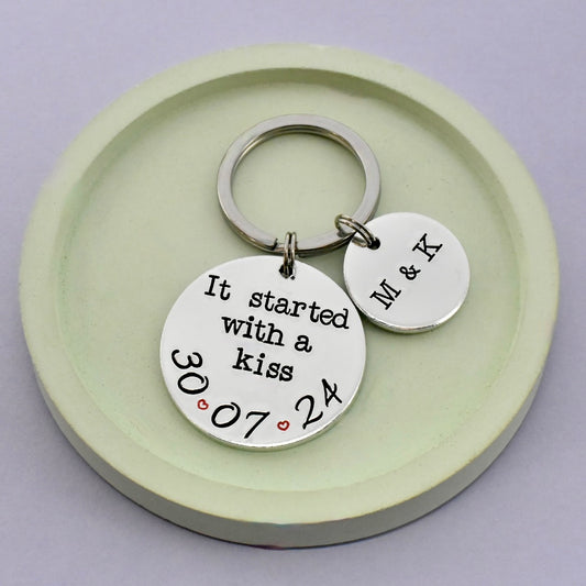 Personalised It Started With a Kiss Keyring | Couples Anniversary Gift