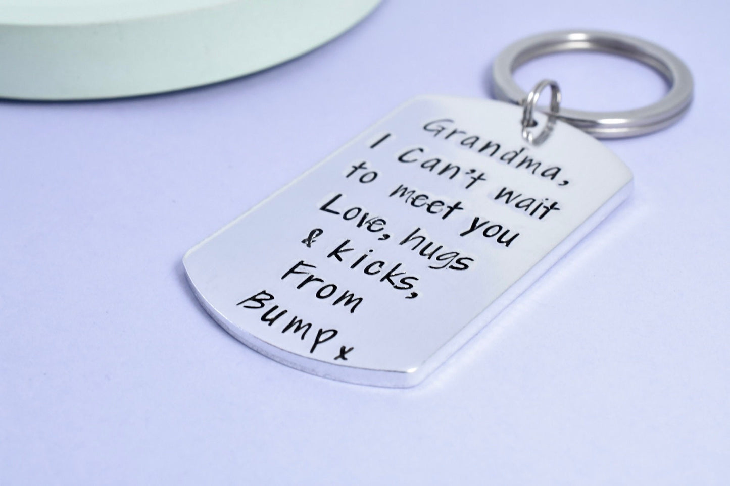 Personalised Gift For Parent To Be • Grandma I Can't Wait To Meet You • Love Bump • Gift From Baby • Love Hugs And Kicks • Keyring